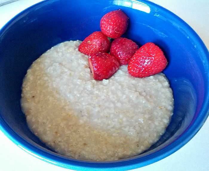 oatmeal and strawberries